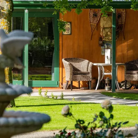 The Jolly Poacher Retreat-3